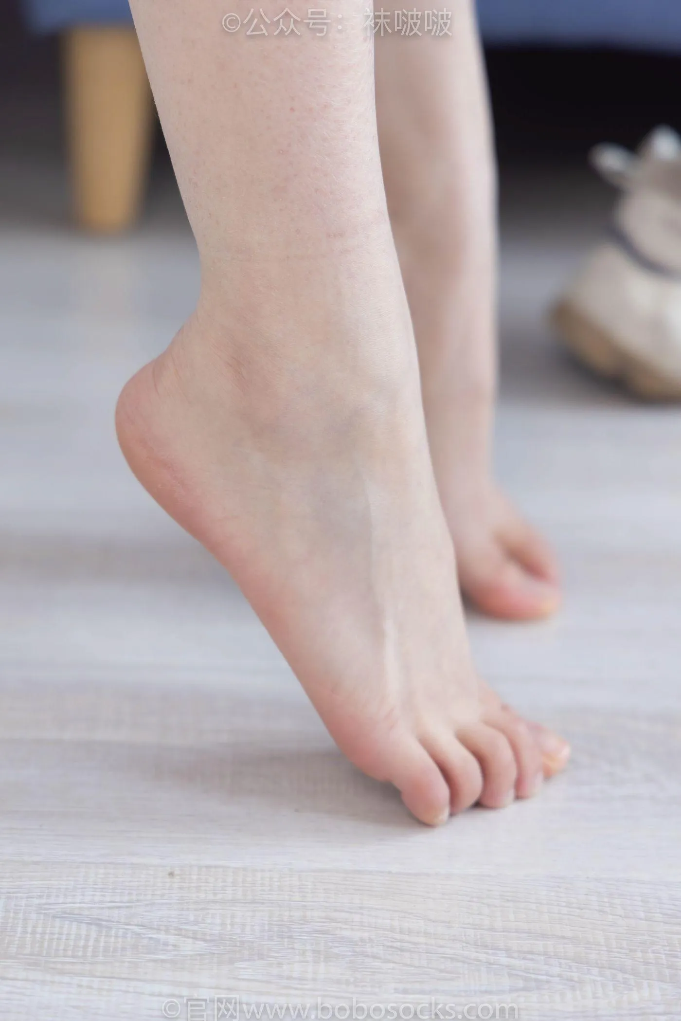 [BoBoSocks袜啵啵]NO.084 苏苏-运动鞋、日常所穿白棉袜、裸足 [140P]插图7